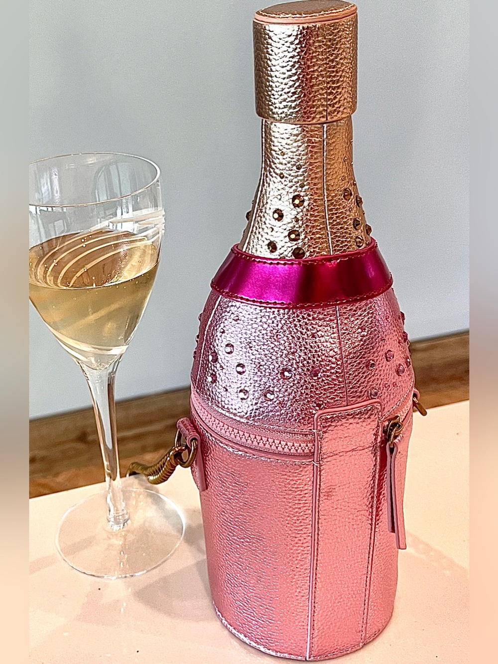 Kurt Geiger Champagne Bottle Crossbody Purse Pinks & Gold PU Leather/Dust BagNWT - Picture 7 of 17